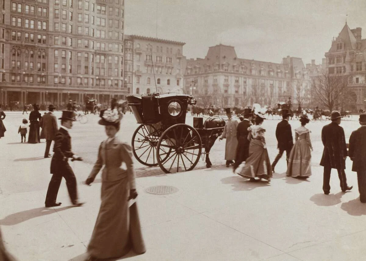 History of architectural visualization Early urban photography showing city life with pedestrians and horse carriage as visual reference