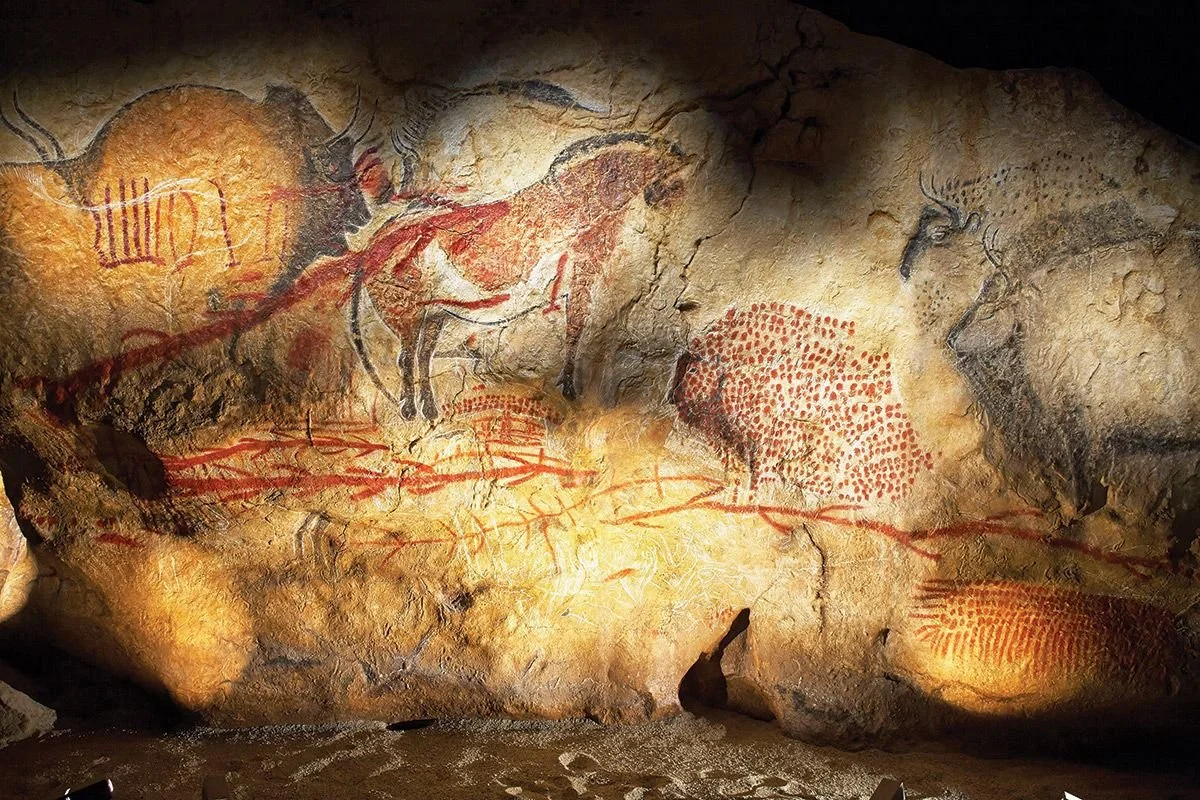 History of architectural visualization Prehistoric cave paintings depicting animals, illustrating early immersive visual storytelling in art