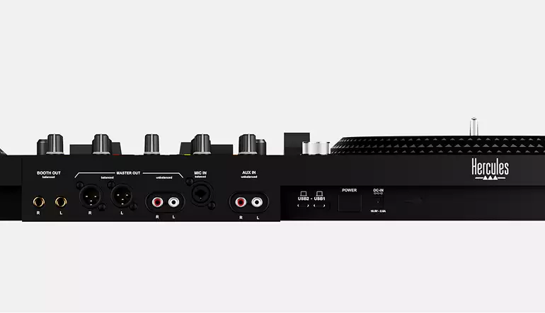 DJ pult 3D rendering back panel with ports including USB power and audio connections