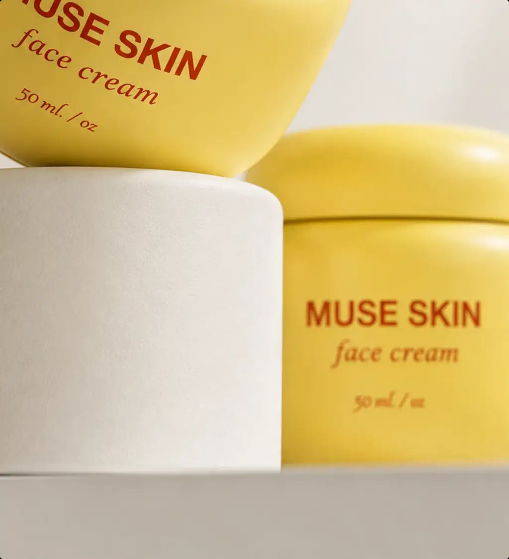 Face-cream jar displayed on a pedestal, AI product visualization for retail.